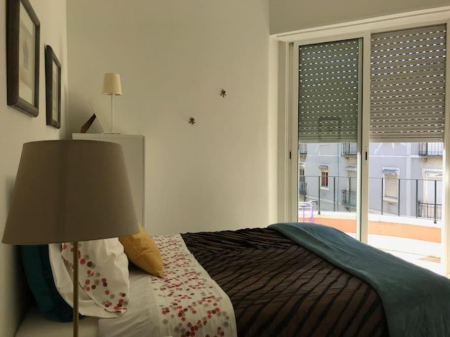Cosy 2 Bedrooms Apartment In Arroios - Ssl 3A Lisbon Bagian luar foto
